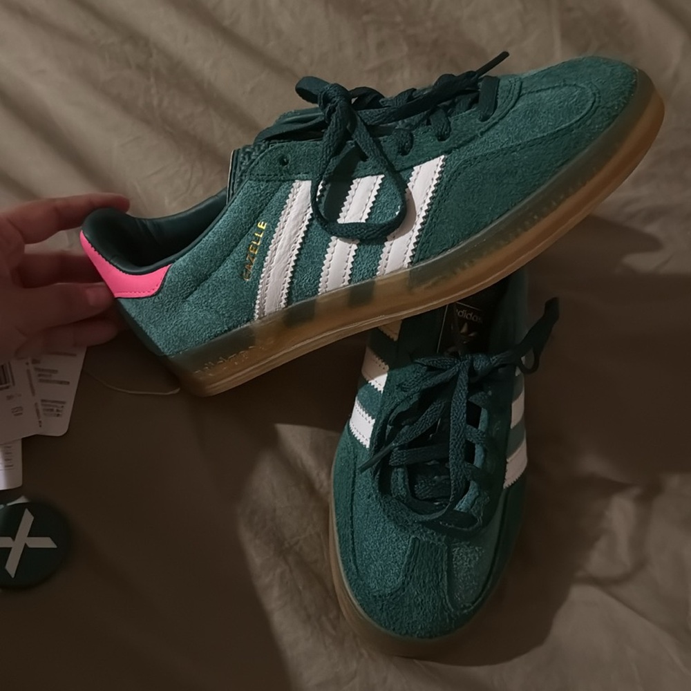 NIB ADIDAS Gazelle Indoor Collegiate Green Lucid Pink size 5.5 (run big-size 6+)